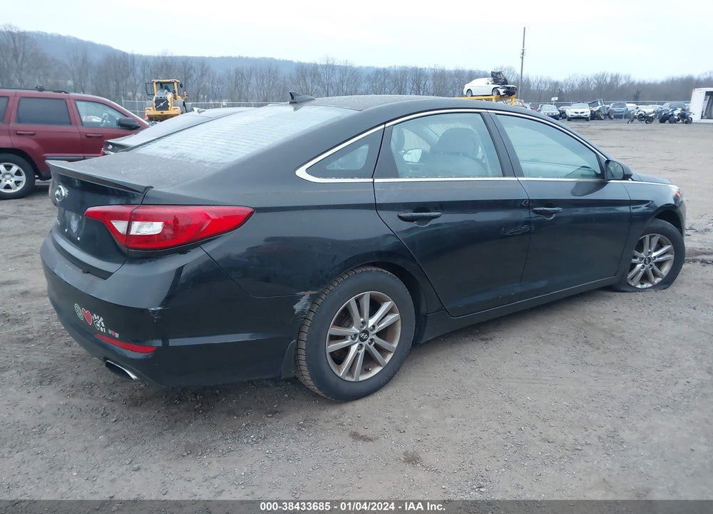 2015 HYUNDAI SONATA SE VIN: 5NPE24AF4FH210378