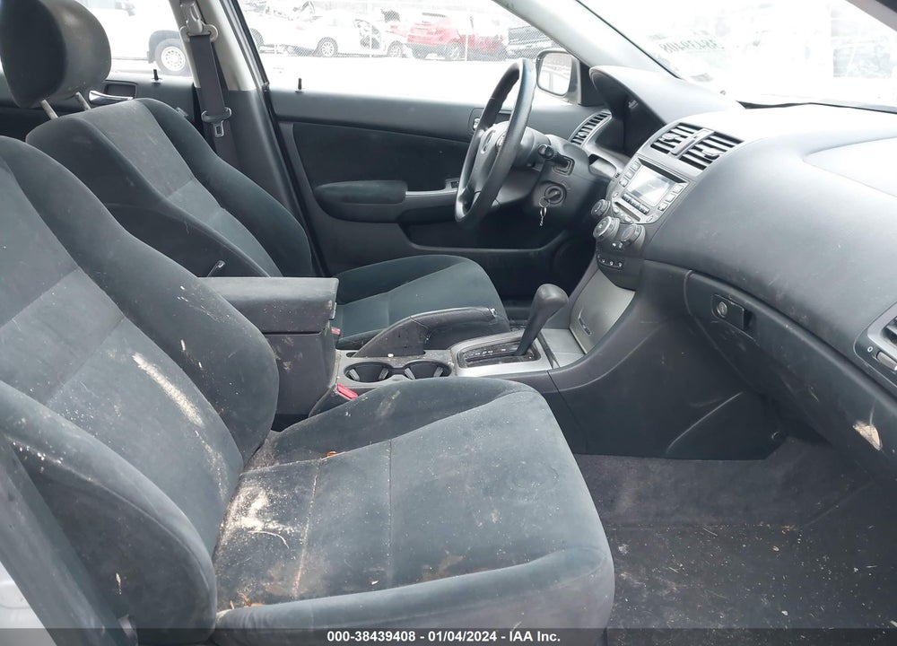 2004 HONDA ACCORD 2.4 EX VIN: 1HGCM56724A005267