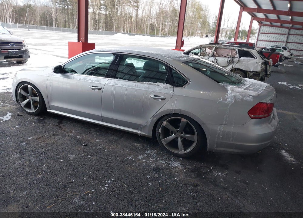2013 VOLKSWAGEN PASSAT 2.5L SE VIN: 1VWBP7A3XDC040965