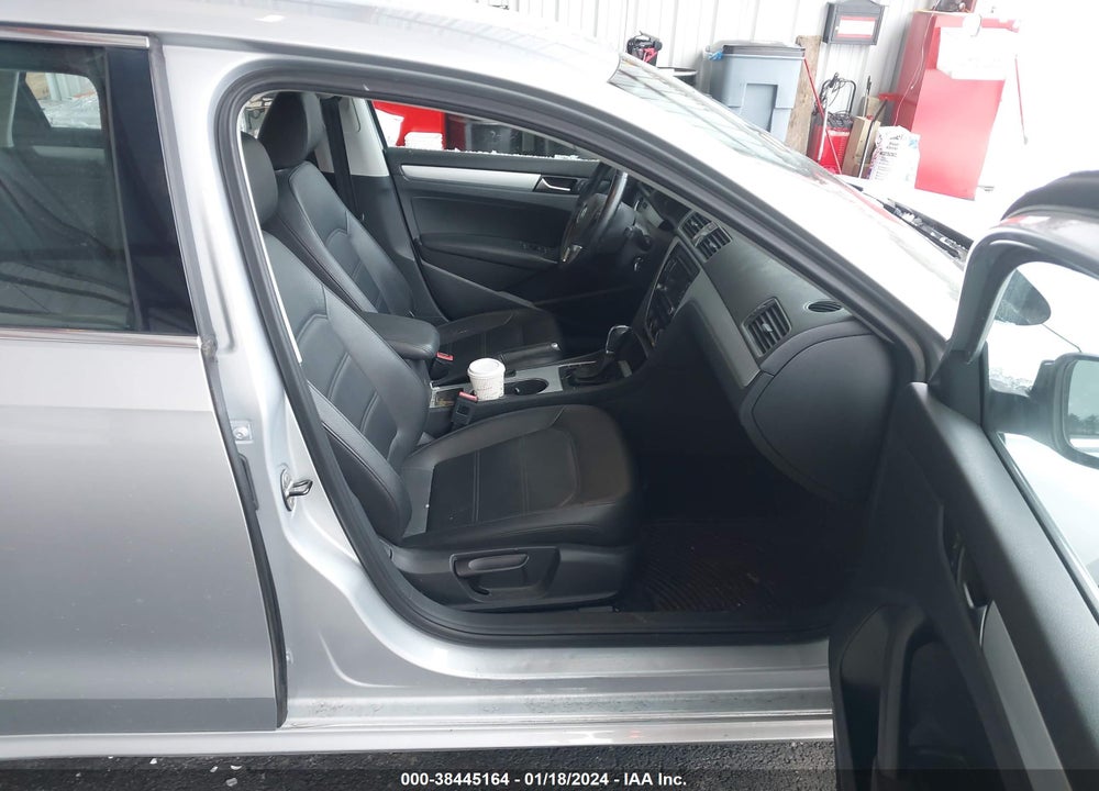 2013 VOLKSWAGEN PASSAT 2.5L SE VIN: 1VWBP7A3XDC040965