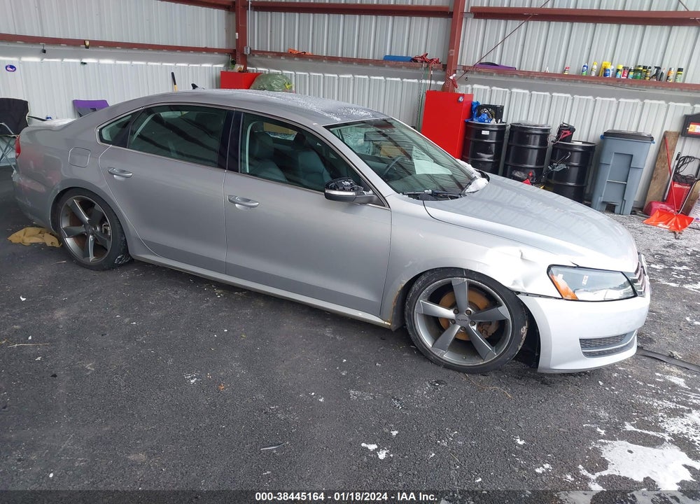 2013 VOLKSWAGEN PASSAT 2.5L SE VIN: 1VWBP7A3XDC040965