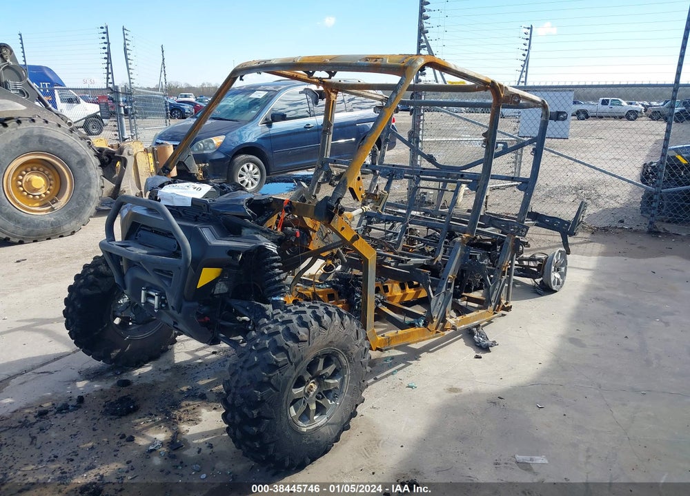 2024 CAN-AM DEFENDER MAX VIN: 3JBUUAX44RK000130