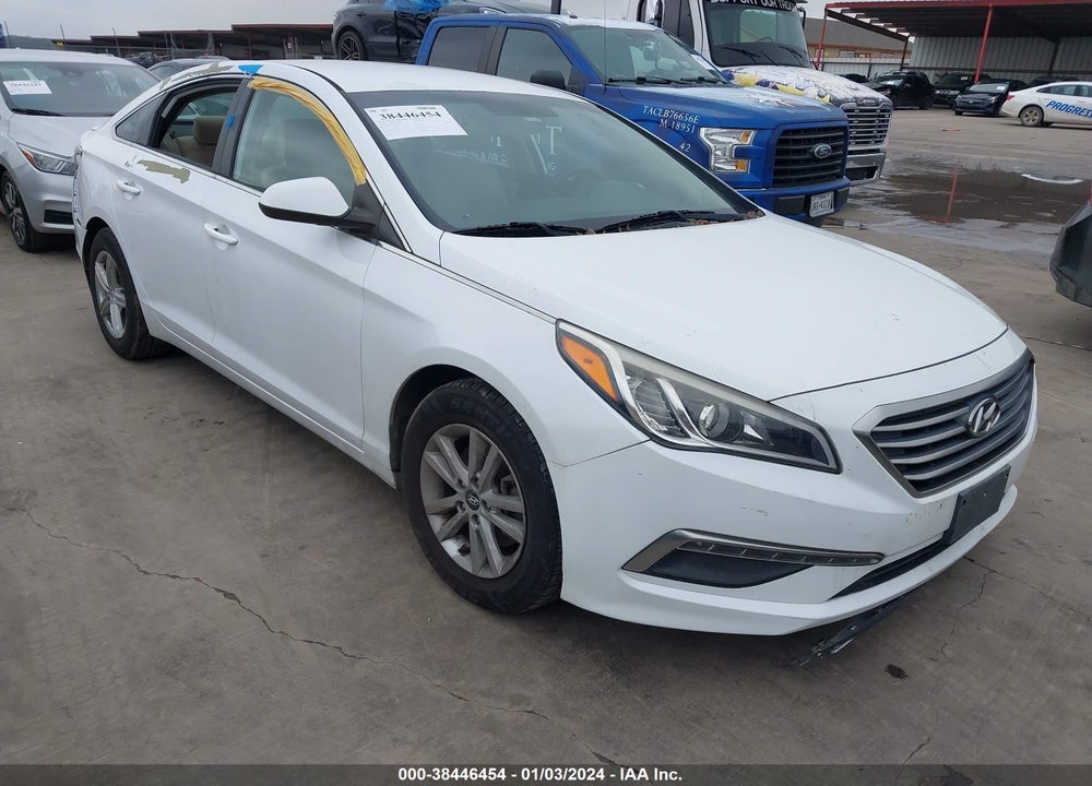 2015 HYUNDAI SONATA SE VIN: 5NPE24AF1FH179557