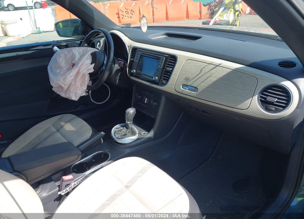 2018 VOLKSWAGEN BEETLE VIN: 3VW5DAAT1JM503492