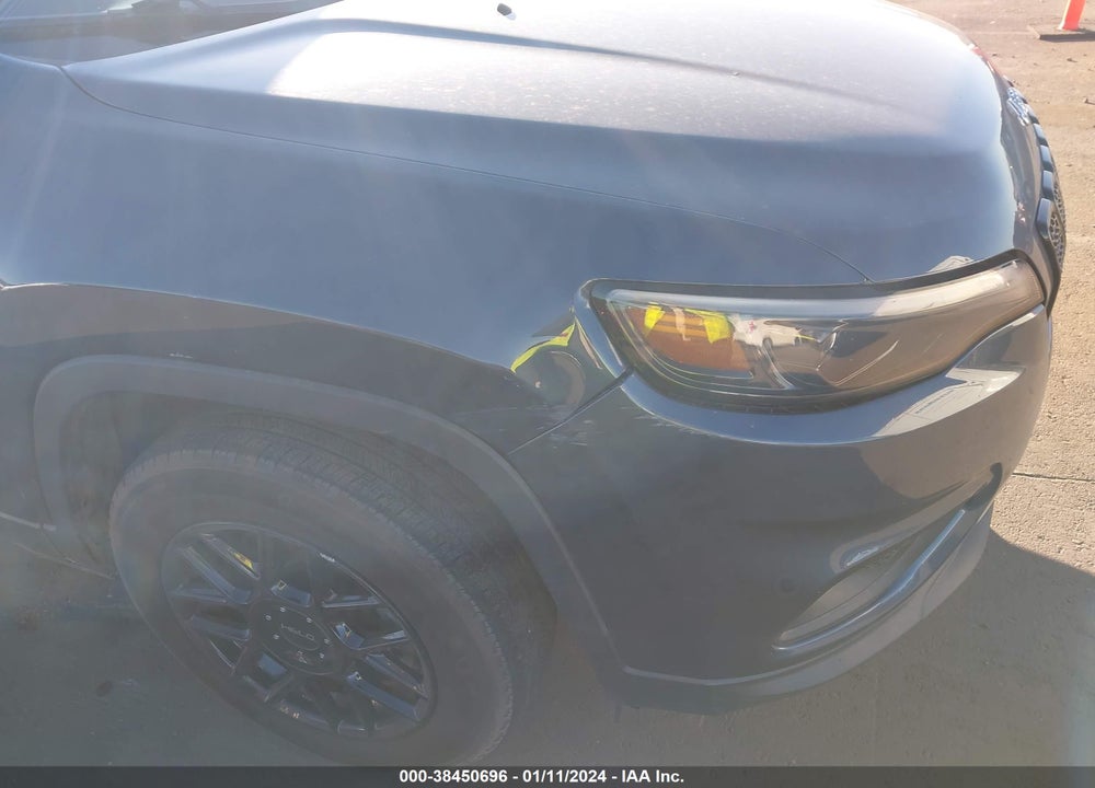 2019 JEEP CHEROKEE LATITUDE 4X4 VIN: 1C4PJMCB6KD492352