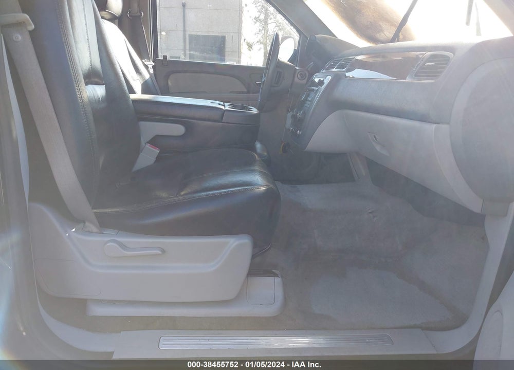 2008 GMC YUKON VIN: 1GKFK13058R175197