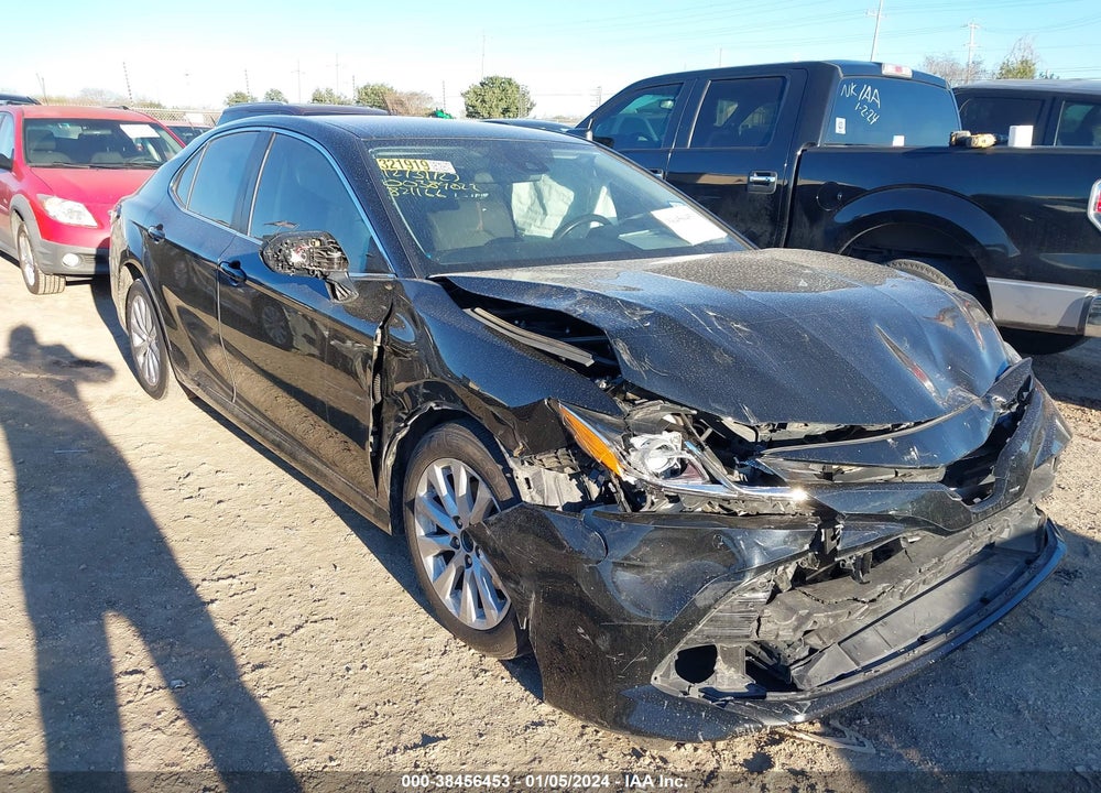 2019 TOYOTA CAMRY LE VIN: 4T1B11HK5KU821166