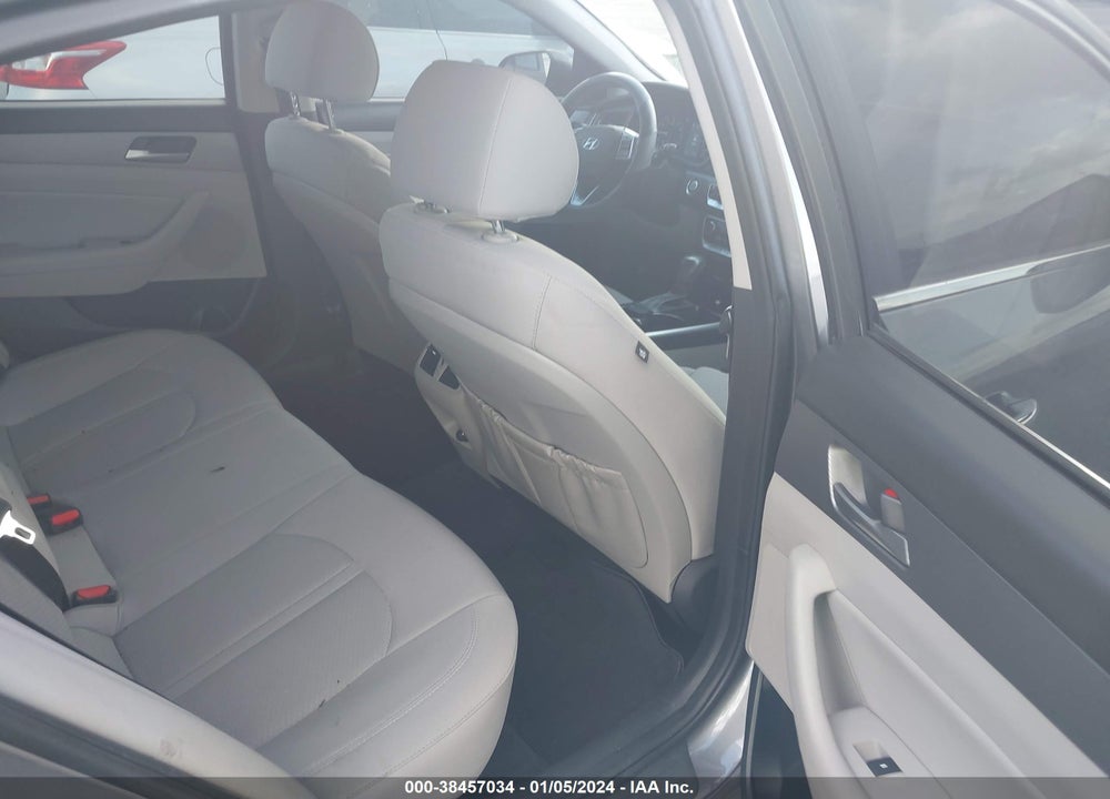 2019 HYUNDAI SONATA SEL VIN: 5NPE34AF2KH747371
