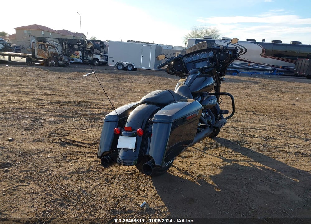 2018 HARLEY-DAVIDSON FLHXS STREET GLIDE SPECIAL VIN: 1HD1KRC33JB615493