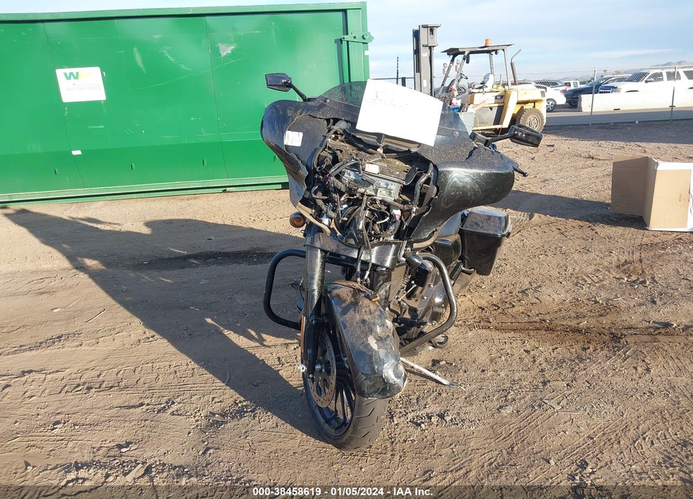 2018 HARLEY-DAVIDSON FLHXS STREET GLIDE SPECIAL VIN: 1HD1KRC33JB615493