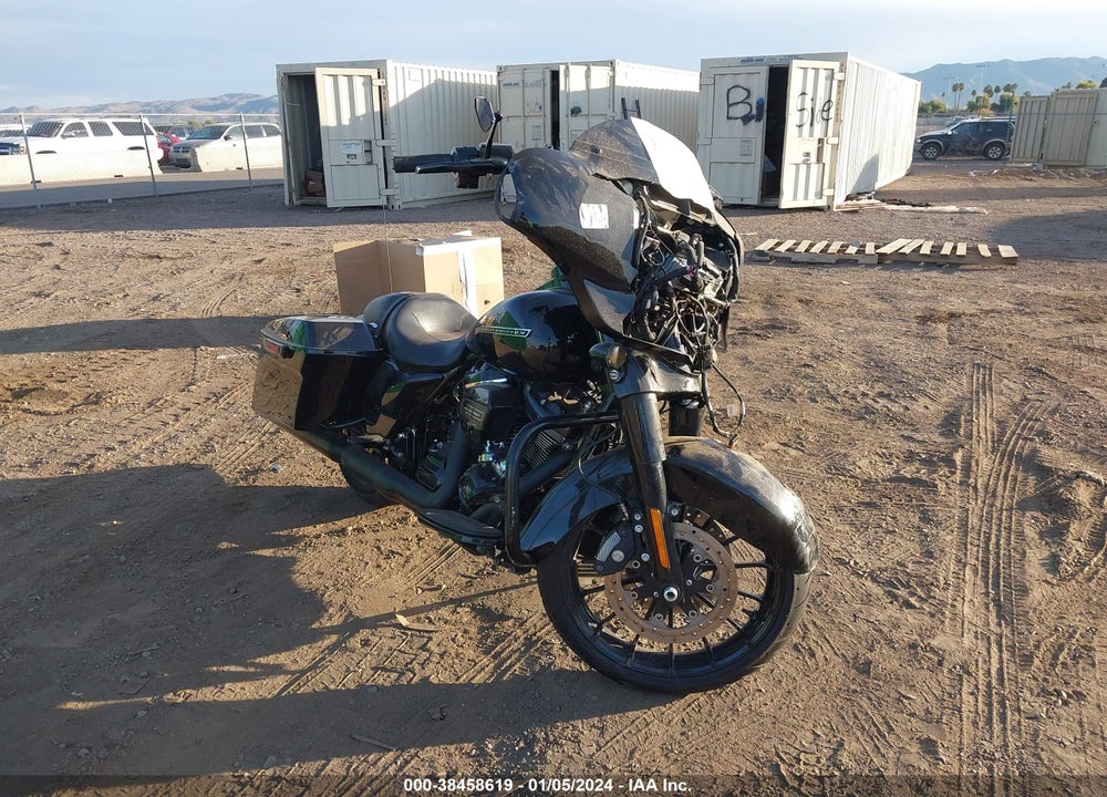 2018 HARLEY-DAVIDSON FLHXS STREET GLIDE SPECIAL VIN: 1HD1KRC33JB615493