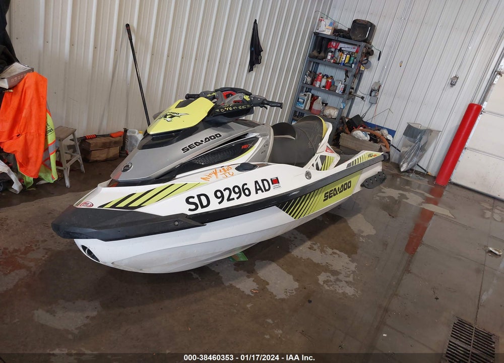2017 SEADOO RXT-X 300 PWC VIN: YDV09944A717