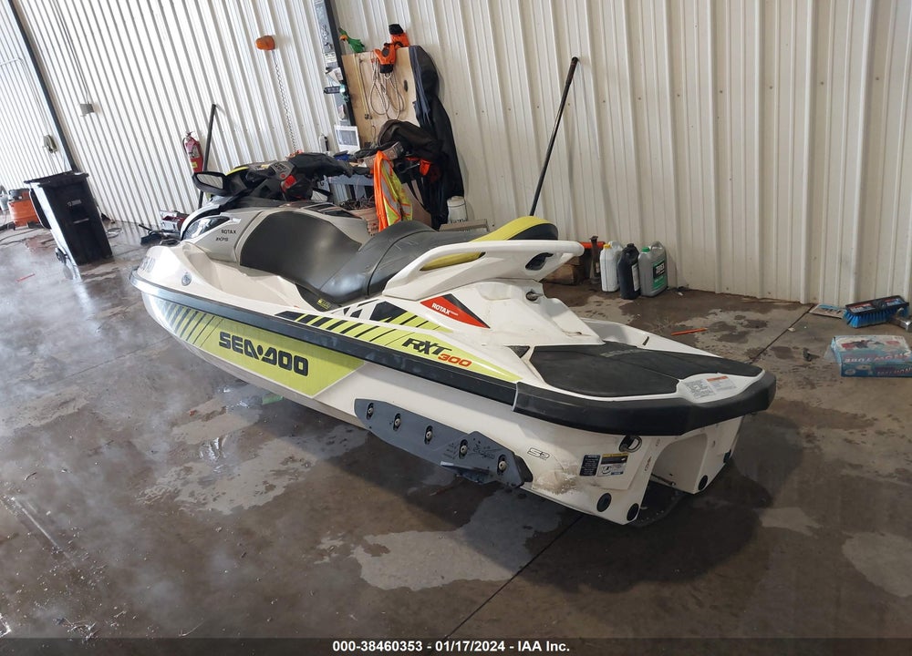 2017 SEADOO RXT-X 300 PWC VIN: YDV09944A717