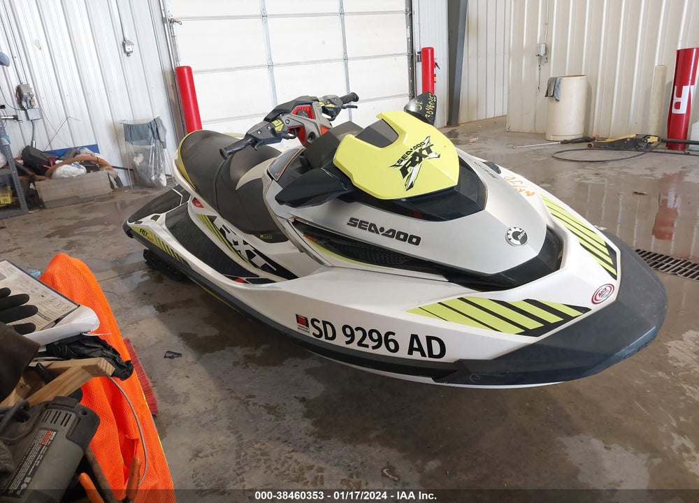 2017 SEADOO RXT-X 300 PWC VIN: YDV09944A717