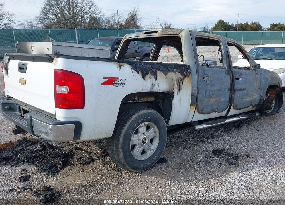 2009 CHEVROLET SILVERADO 1500 LT VIN: 3GCEK23MX9G255659