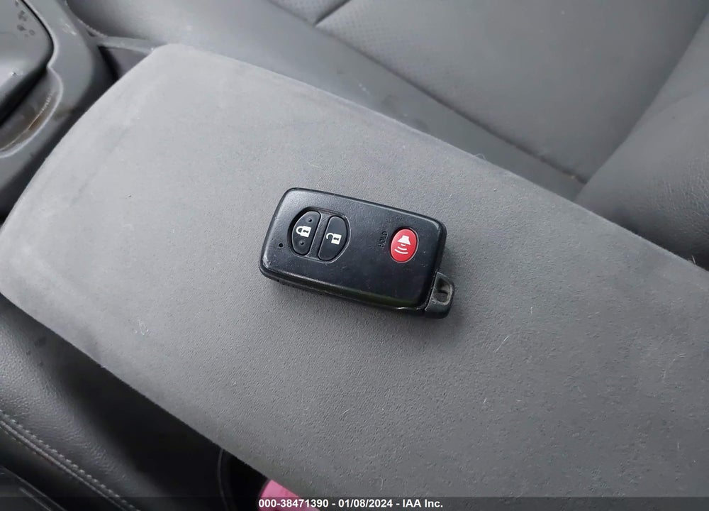 2010 TOYOTA PRIUS III VIN: JTDKN3DU1A0225490