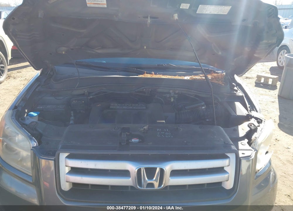 2008 HONDA PILOT VIN: 5FNYF184X8B015133