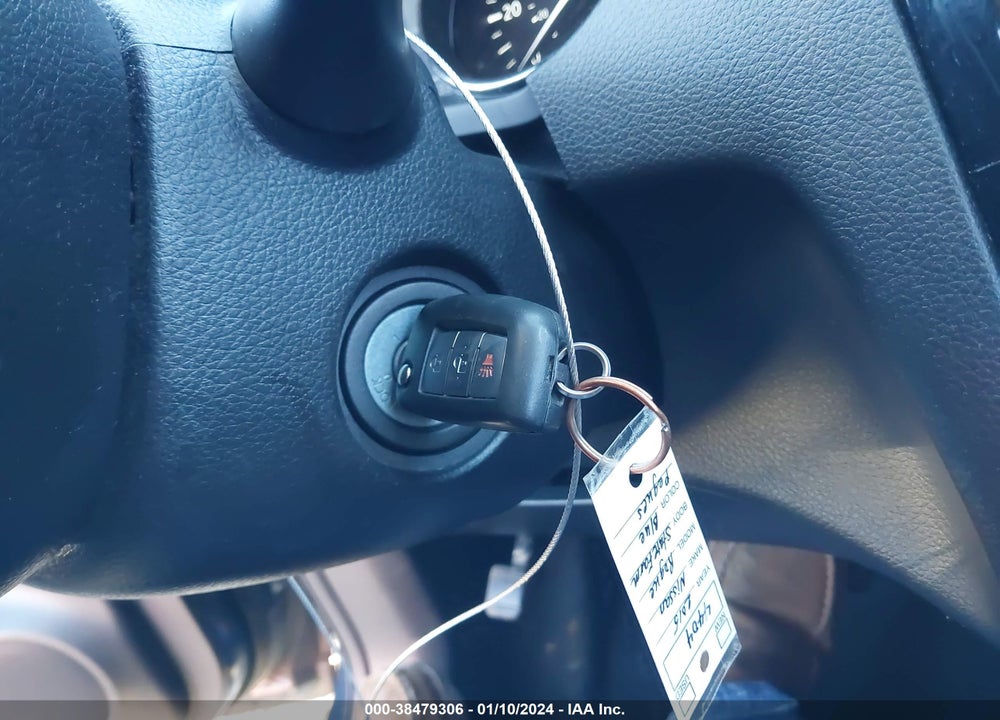 2015 NISSAN ROGUE S VIN: KNMAT2MT3FP556198