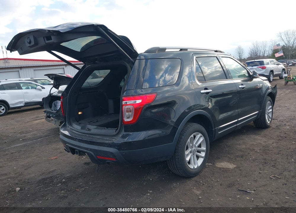 2014 FORD EXPLORER XLT VIN: 1FM5K8D85EGA16736