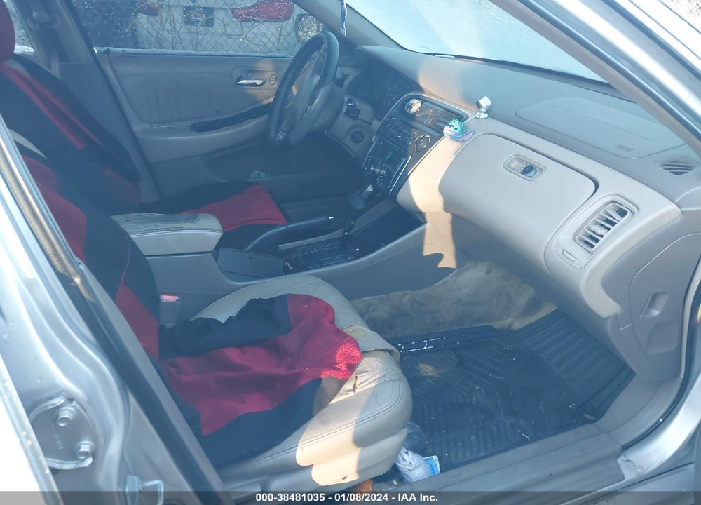 1998 HONDA ACCORD VIN: 1HGCG1654WA030740