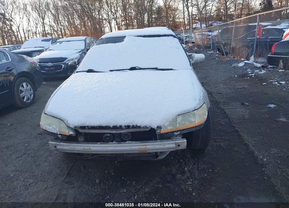 1998 HONDA ACCORD VIN: 1HGCG1654WA030740