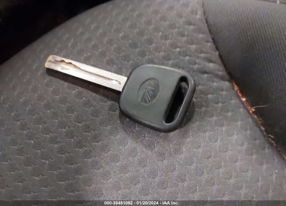 2013 KIA SORENTO LX VIN: 5XYKT4A62DG395972