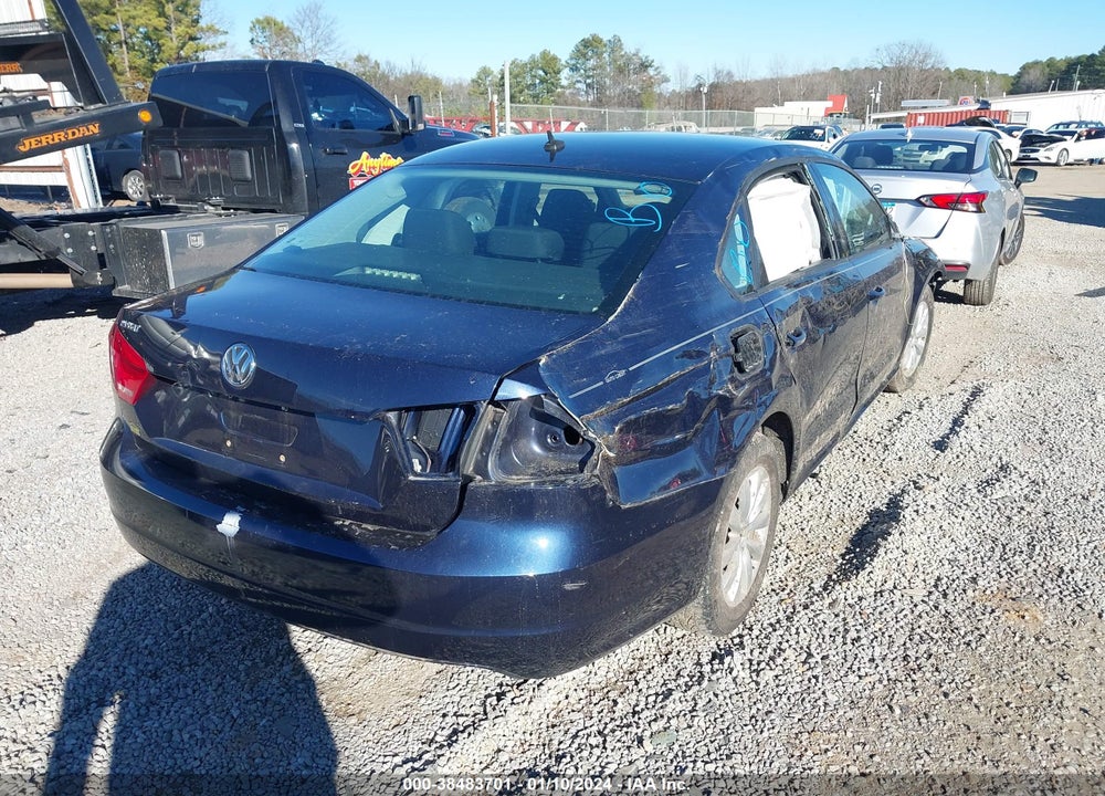 2012 VOLKSWAGEN PASSAT 2.5L S VIN: 1VWAP7A33CC028067