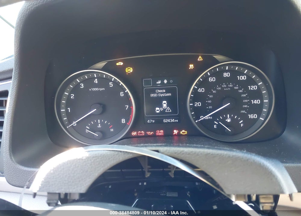 2018 HYUNDAI ELANTRA SEL VIN: 5NPD84LF9JH214443