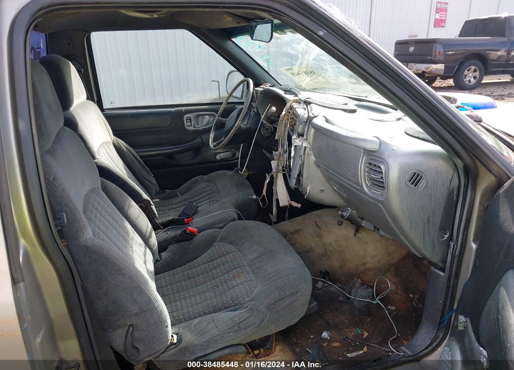 2001 CHEVROLET S-10 LS VIN: 1GCCS14W41K122197