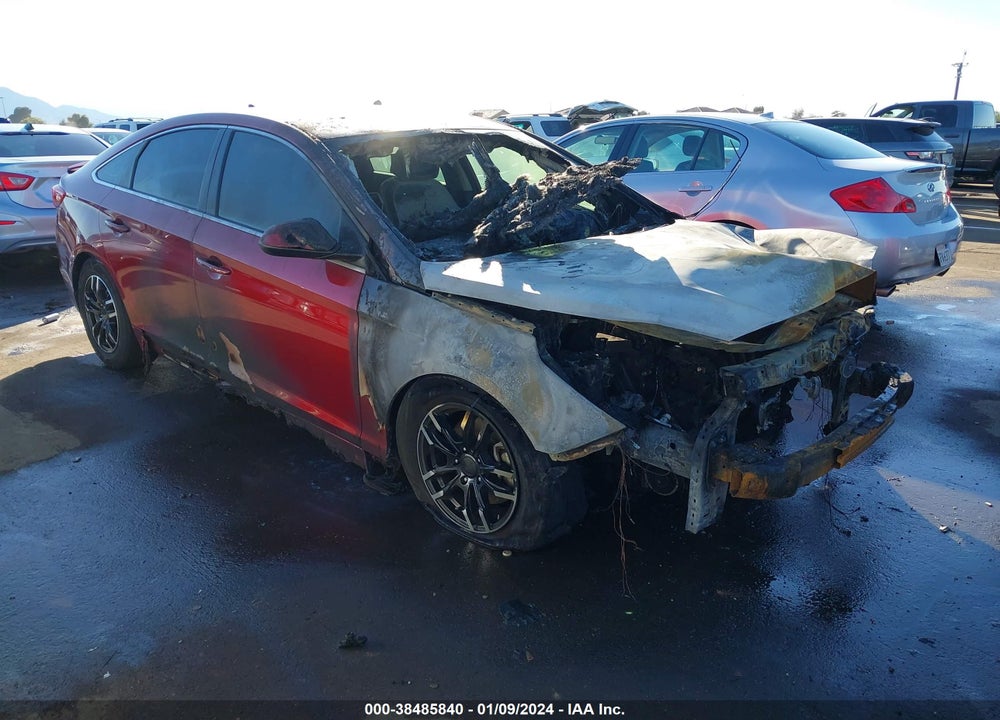 2015 HYUNDAI SONATA SE VIN: 5NPE24AF3FH191743