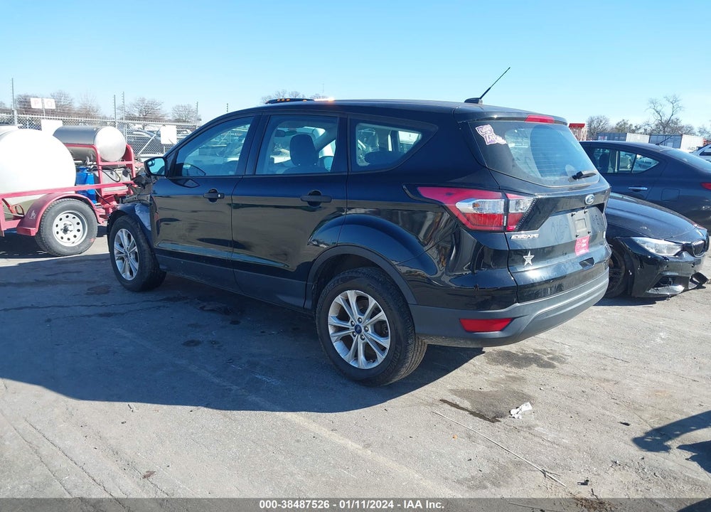 2018 FORD ESCAPE S VIN: 1FMCU0F72JUC26553