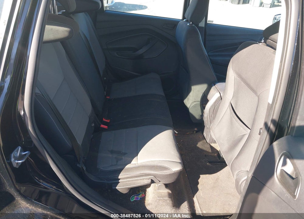 2018 FORD ESCAPE S VIN: 1FMCU0F72JUC26553