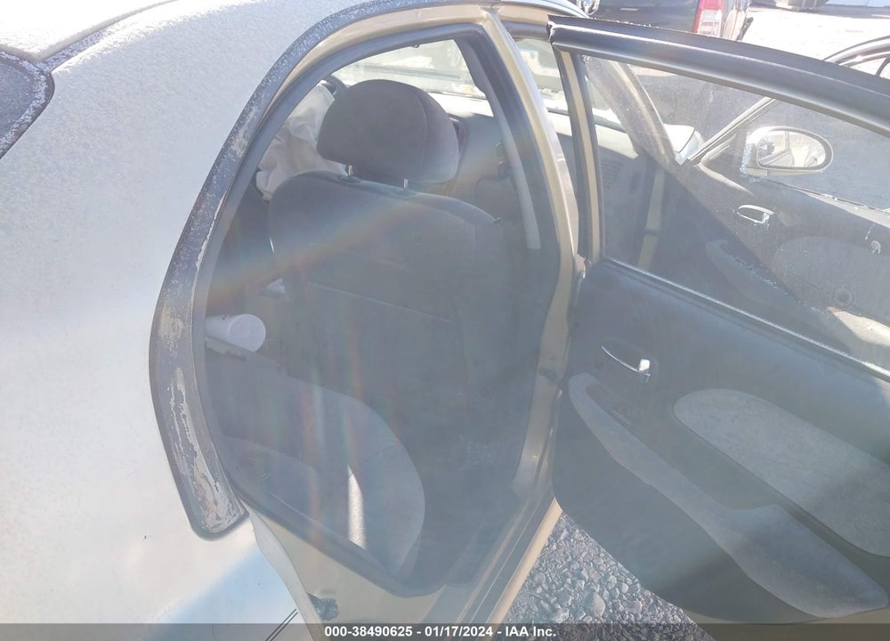 2004 HYUNDAI SONATA GLS/LX VIN: KMHWF35H04A975411
