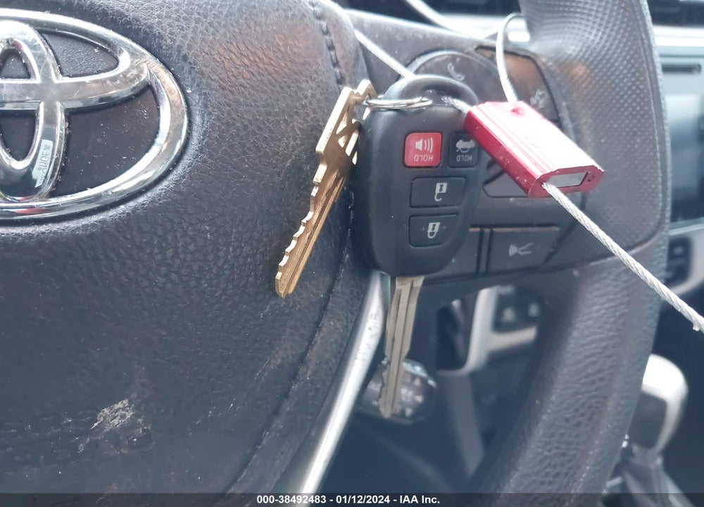 2019 TOYOTA COROLLA LE VIN: 2T1BURHE9KC162168