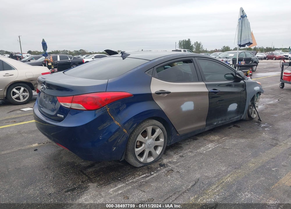 2013 HYUNDAI ELANTRA LIMITED (ULSAN PLANT) VIN: KMHDH4AE4DU747073