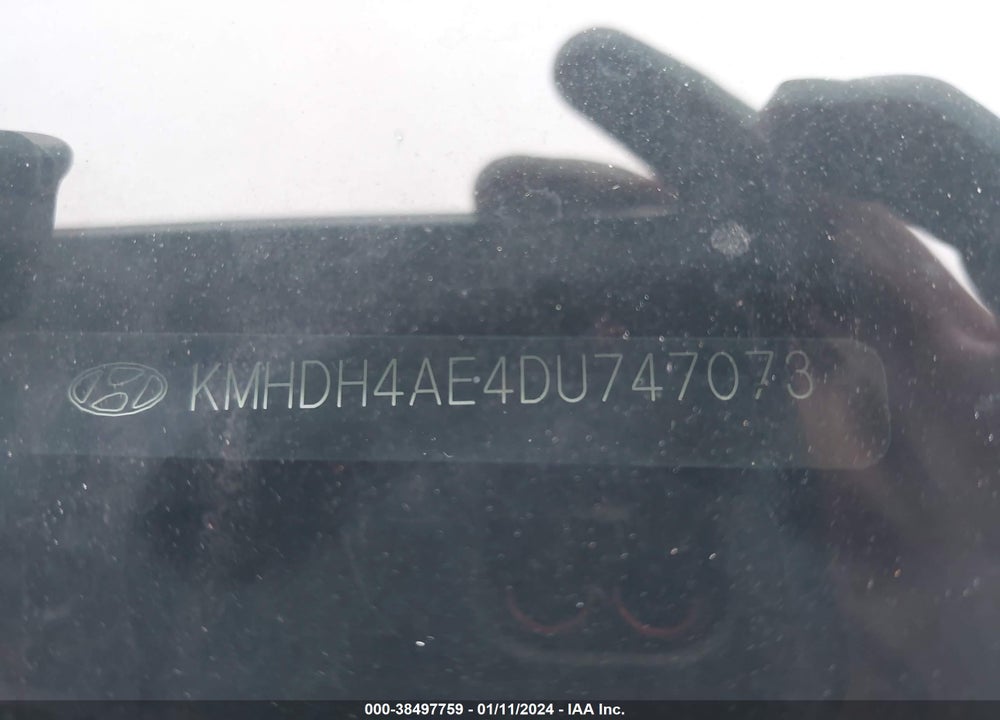 2013 HYUNDAI ELANTRA LIMITED (ULSAN PLANT) VIN: KMHDH4AE4DU747073
