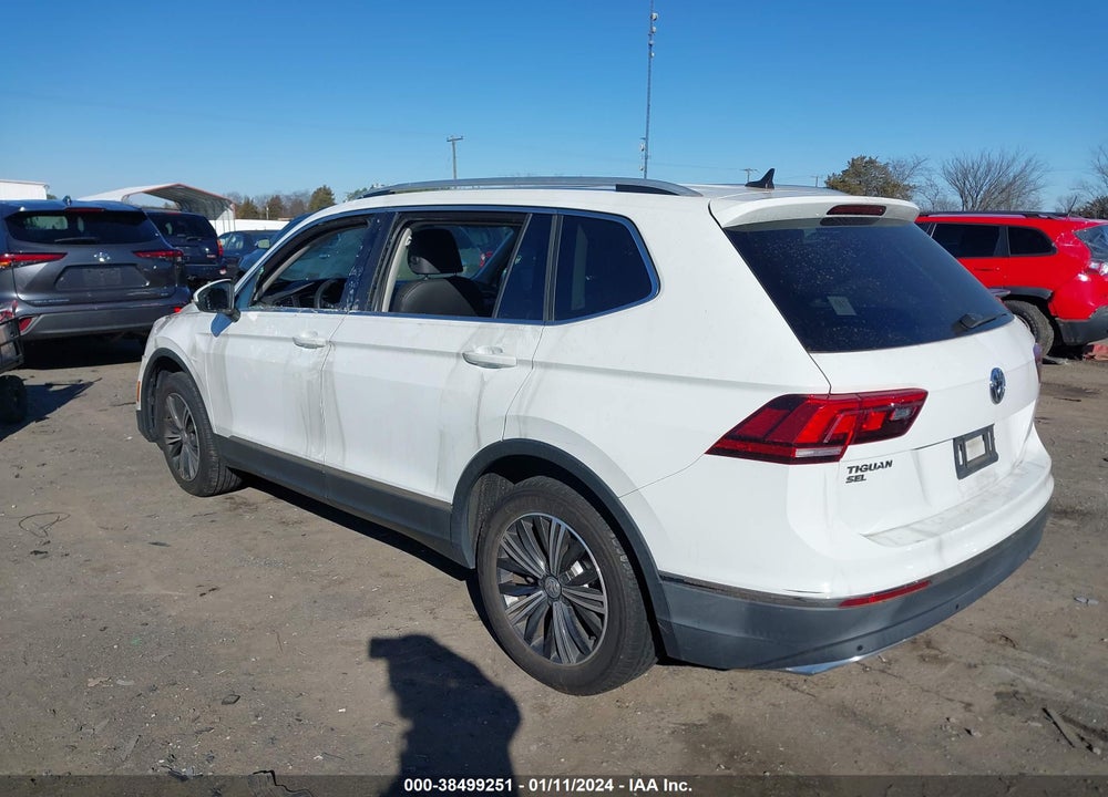 2019 VOLKSWAGEN TIGUAN VIN: 3VV2B7AX5KM033424