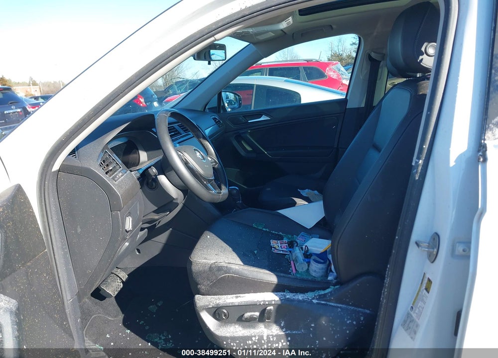 2019 VOLKSWAGEN TIGUAN VIN: 3VV2B7AX5KM033424