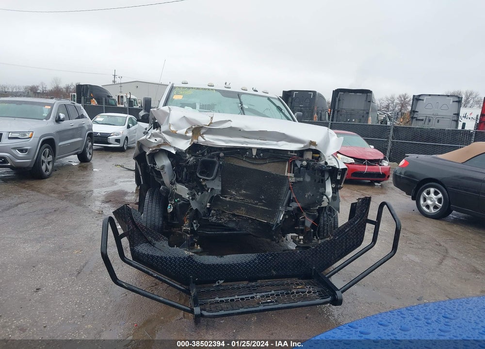 2017 RAM 3500 TRADESMAN  4X4 8' BOX VIN: 3C63RRGL2HG785983