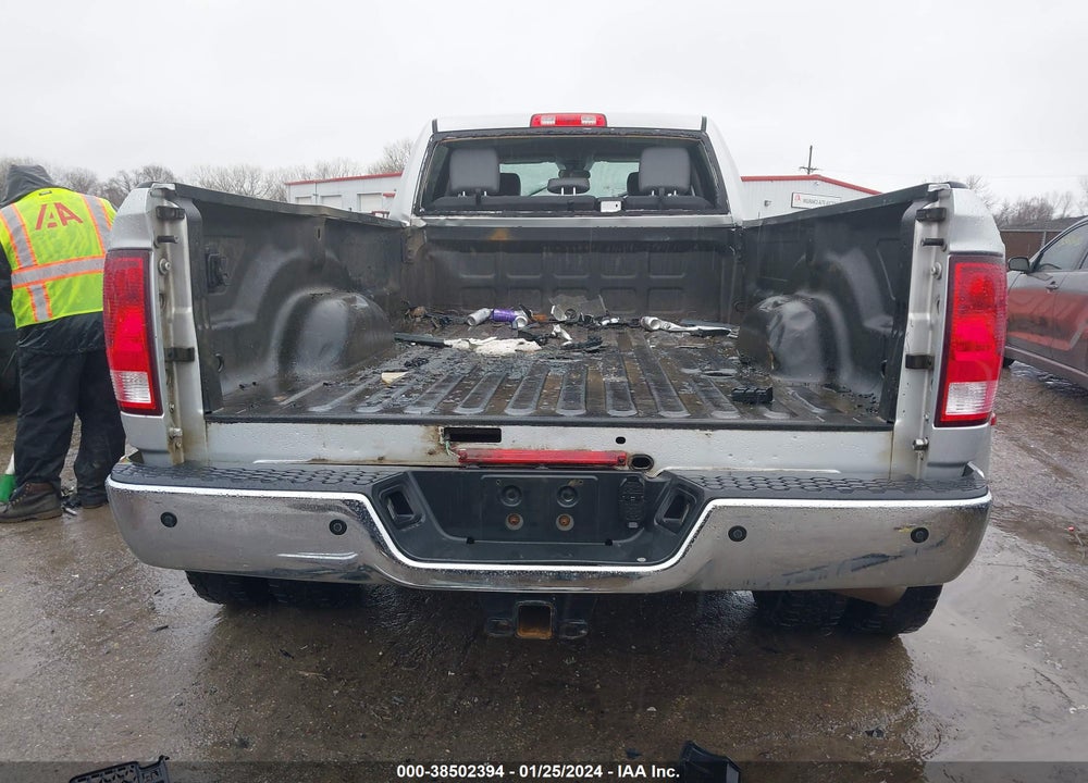 2017 RAM 3500 TRADESMAN  4X4 8' BOX VIN: 3C63RRGL2HG785983