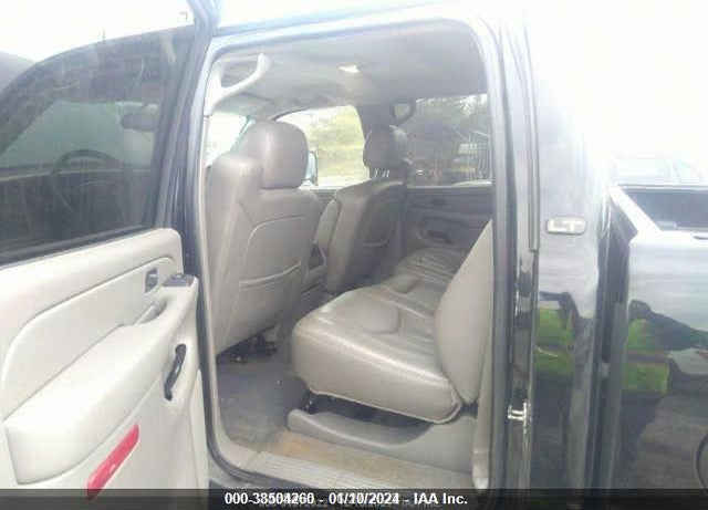 2005 CHEVROLET SILVERADO 2500HD LT VIN: 1GCHK23265F909192