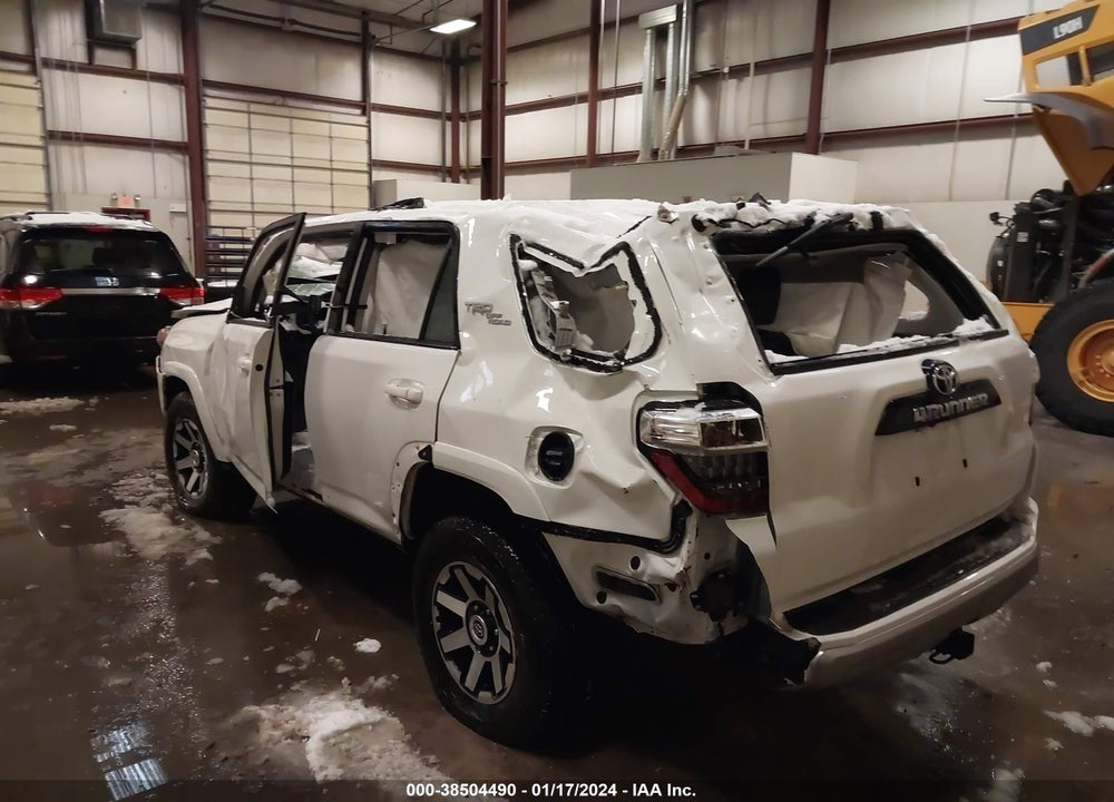 2022 TOYOTA 4RUNNER TRD OFF ROAD PREMIUM VIN: JTERU5JR1N6082875