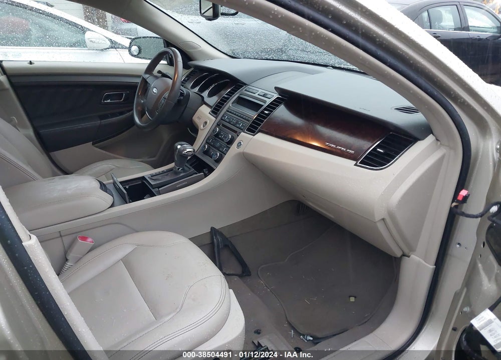 2010 FORD TAURUS VIN: 1FAHP2EW1AG130066