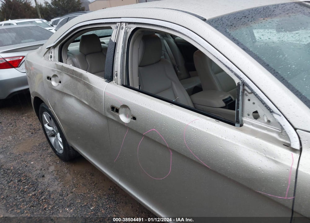 2010 FORD TAURUS VIN: 1FAHP2EW1AG130066