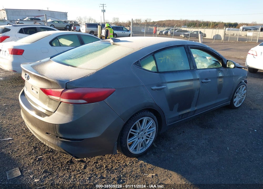 2018 HYUNDAI ELANTRA SE VIN: 5NPD74LF0JH389344