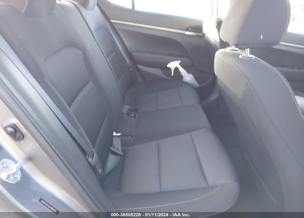 2018 HYUNDAI ELANTRA SE VIN: 5NPD74LF0JH389344