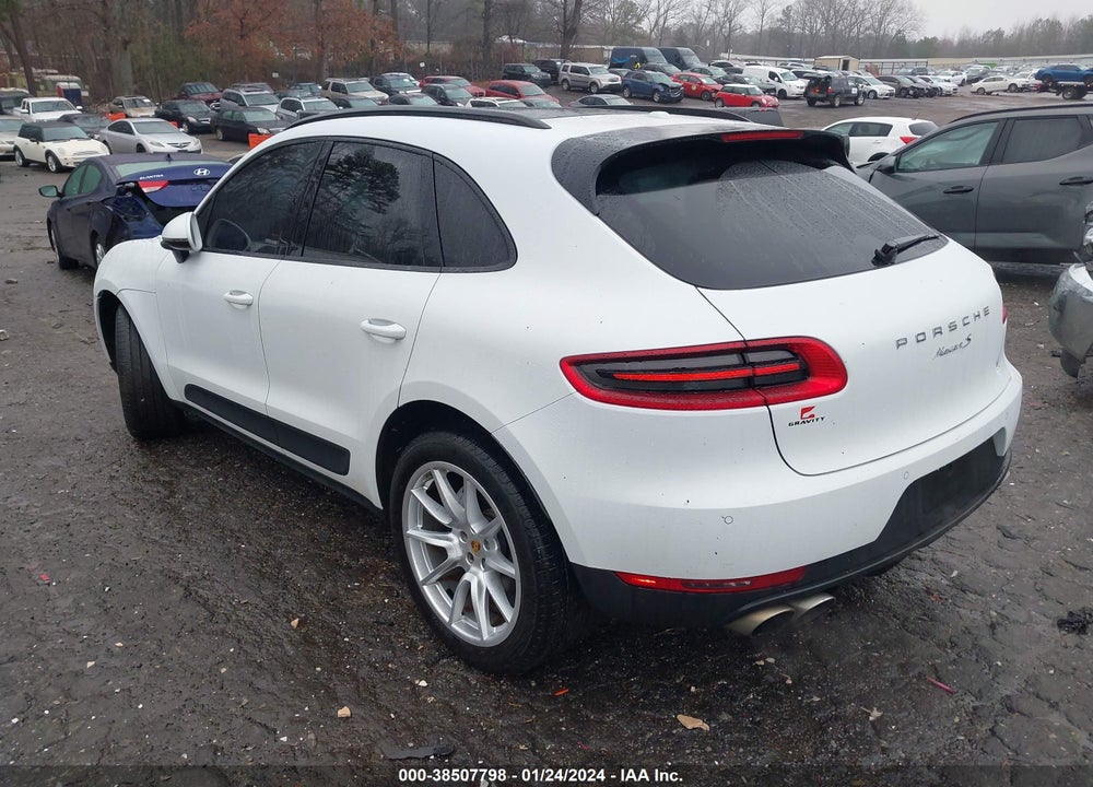 2018 PORSCHE MACAN S VIN: WP1AB2A53JLB32074