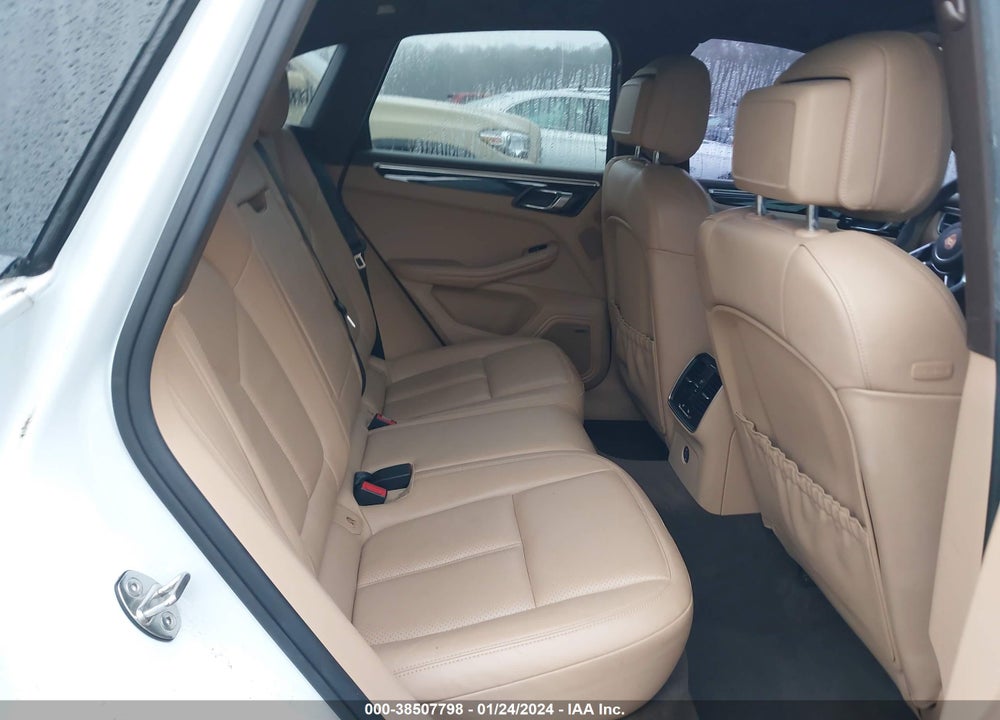 2018 PORSCHE MACAN S VIN: WP1AB2A53JLB32074