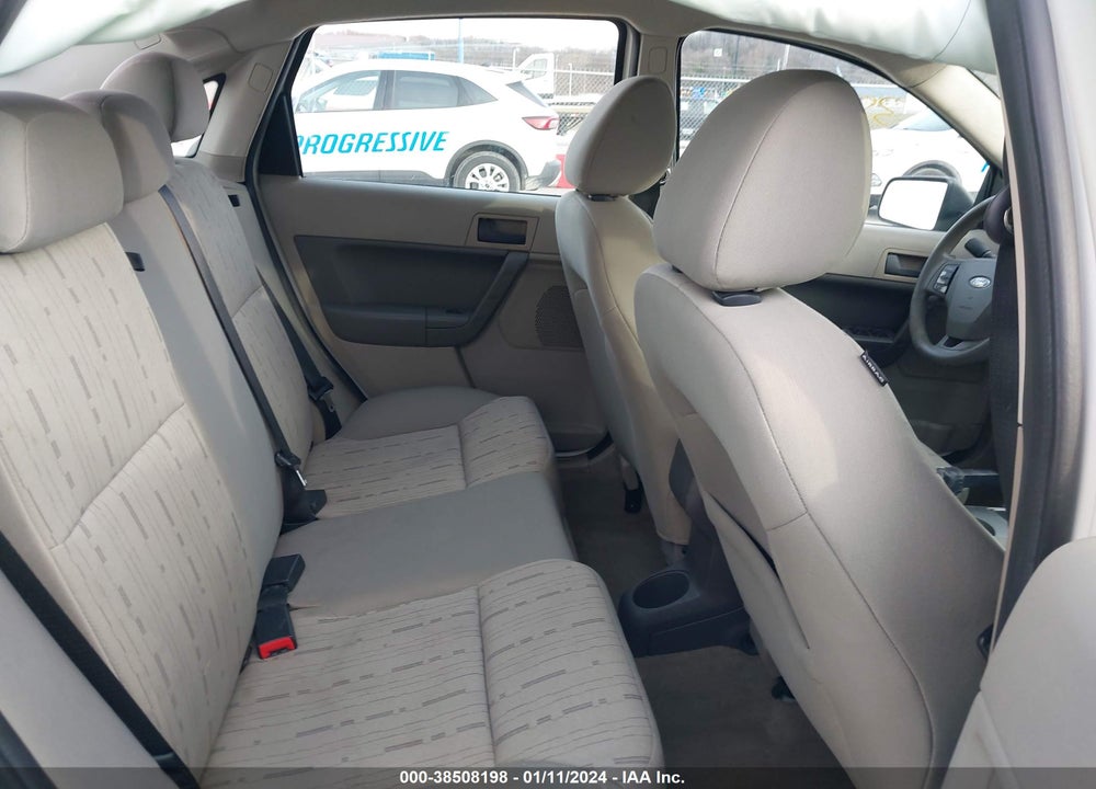 2011 FORD FOCUS SE VIN: 1FAHP3FN4BW119291