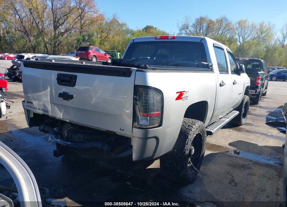 2011 CHEVROLET SILVERADO 1500 LT VIN: 3GCPKSE36BG222015